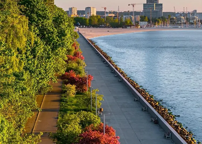 Adb Center * غدينيا